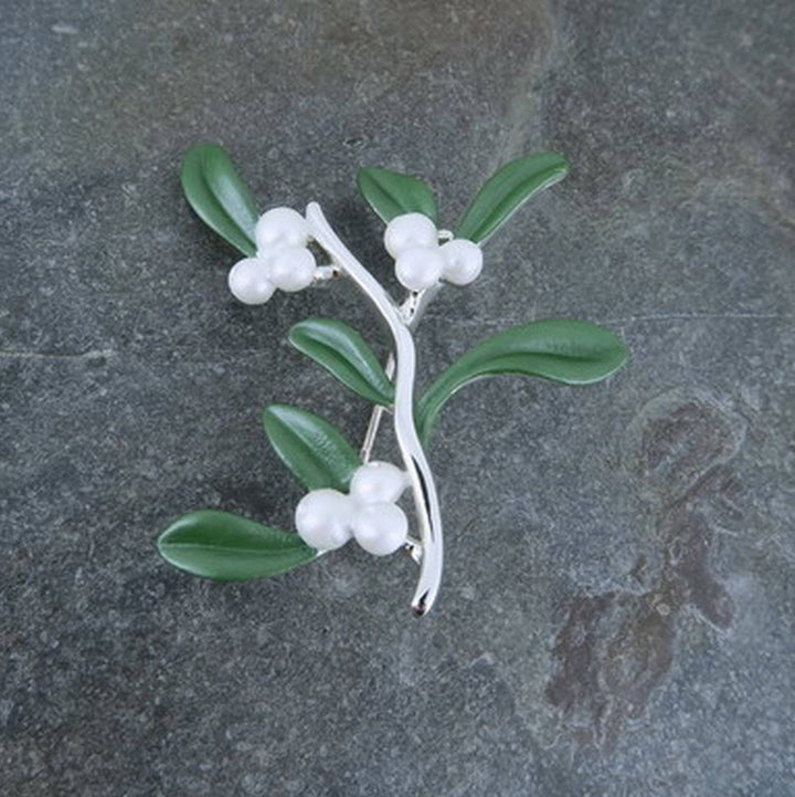 Mistletoe Brooch - Birch & BrackenBROOCH