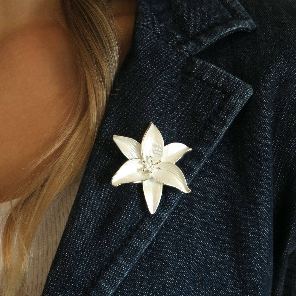 White Lily Flower Brooch - Birch & BrackenBROOCH